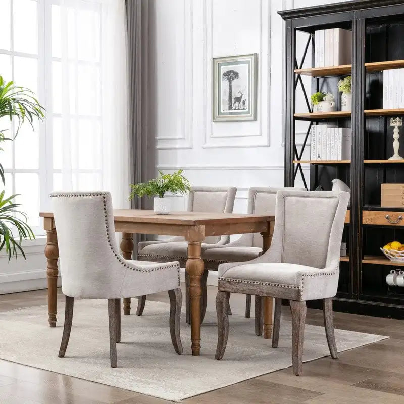 Lot de 2 chaises de salle à manger Grondin de style campagnard français vintage avec revêtement en lin et détails cloutés
