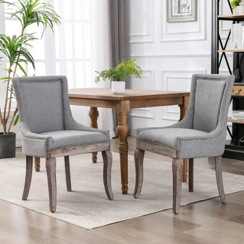 Lot de 2 chaises de salle à manger Grondin de style campagnard français vintage avec revêtement en lin et détails cloutés
