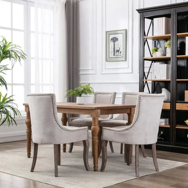 Lot de 2 chaises de salle à manger Grondin de style campagnard français vintage avec revêtement en lin et détails cloutés