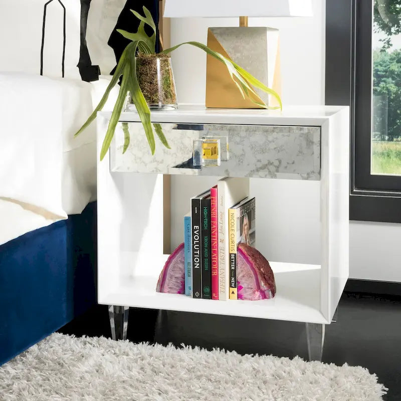 Couture Myrthe Eglomise Side Table- White - 24 W x 18 L x 25 H - 24Wx18Dx25H