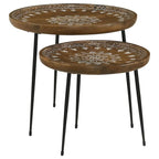 Ensemble de 2 tables basses gigognes rondes avec plateaux, bords sculptés, motif décoratif, marron