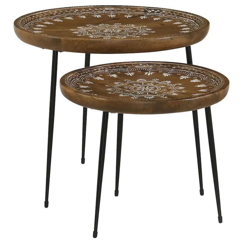 Ensemble de 2 tables basses gigognes rondes avec plateaux, bords sculptés, motif décoratif, marron