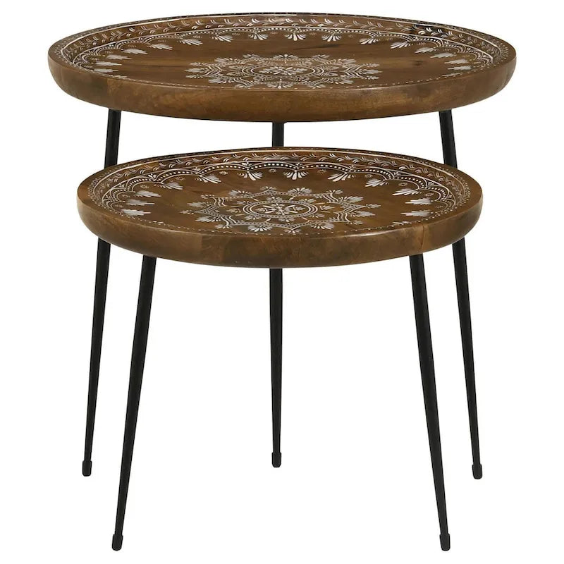 Ensemble de 2 tables basses gigognes rondes avec plateaux, bords sculptés, motif décoratif, marron